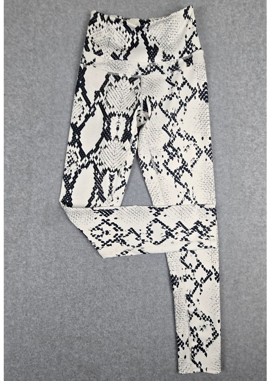 🌼LA Society Leggings Womens Size Small Snakeprint